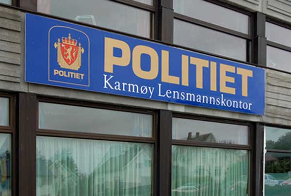 Skilt til Politiet på Karmøy